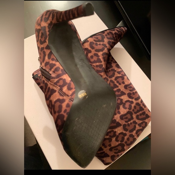 Jessica Simpson booties - Picture 2 of 3